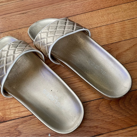 Quilt Leather Slides Metallic Slip on Slippers Sandals Metal Shiny plaid cloud - Picture 5 of 5